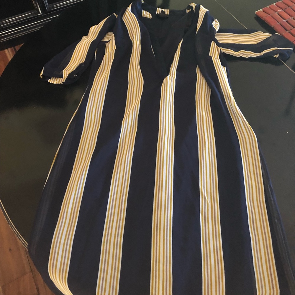 Cute and comfy. Size 4